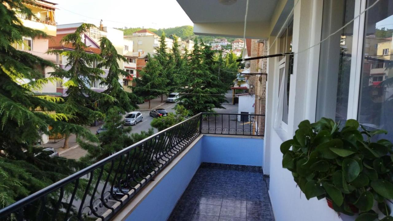 Levi Apartment Pogradec Eksteriør billede