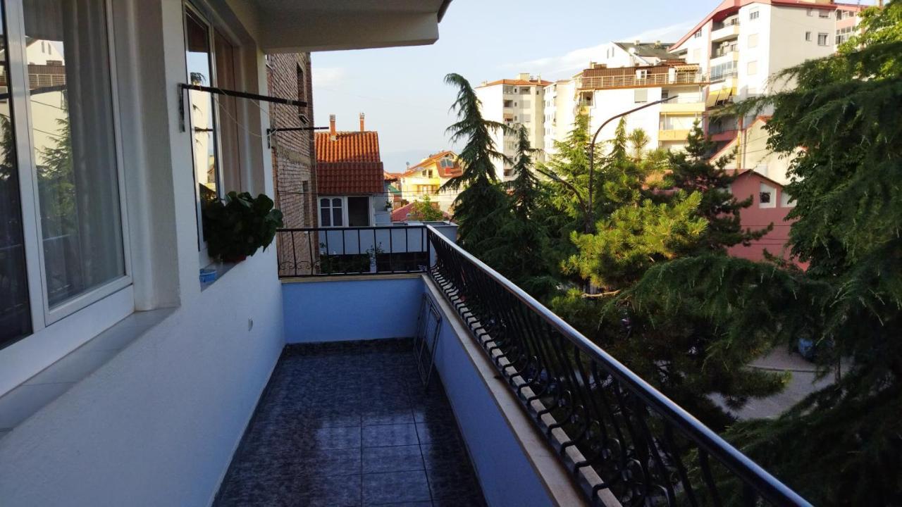 Levi Apartment Pogradec Eksteriør billede